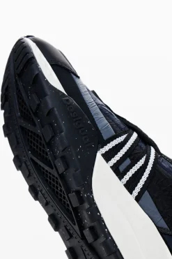 Runner patch sneakers
