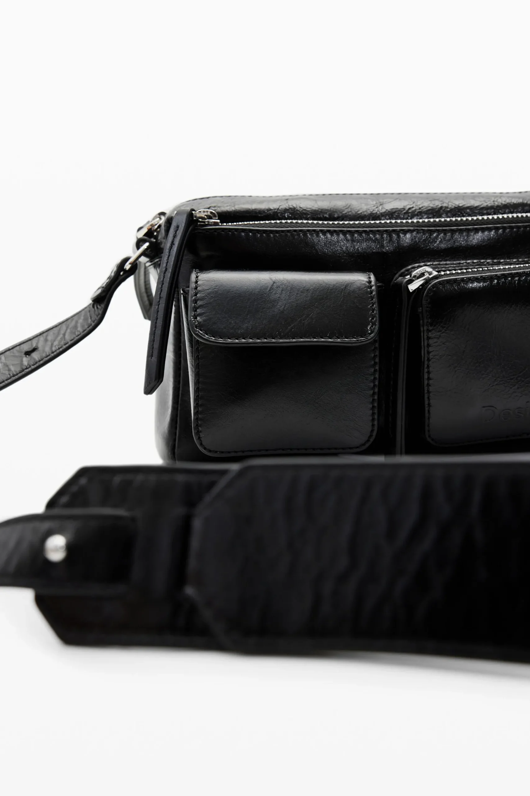 S leather pockets crossbody bag
