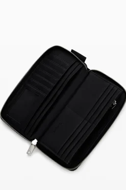 S wallet with waves