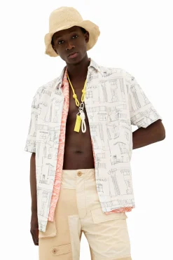 Shirt with column illustrations