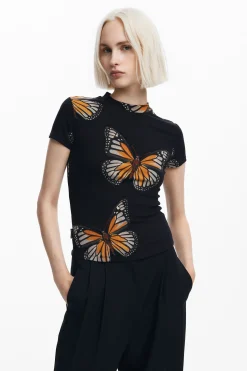 Short-sleeve butterfly T-shirt