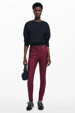 Slim pants