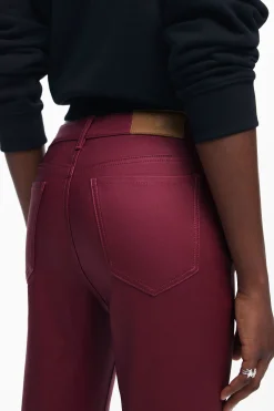 Slim pants