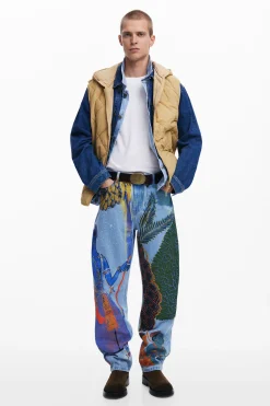 Straight jeans with India print