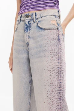 Straight jeans with rhinestones