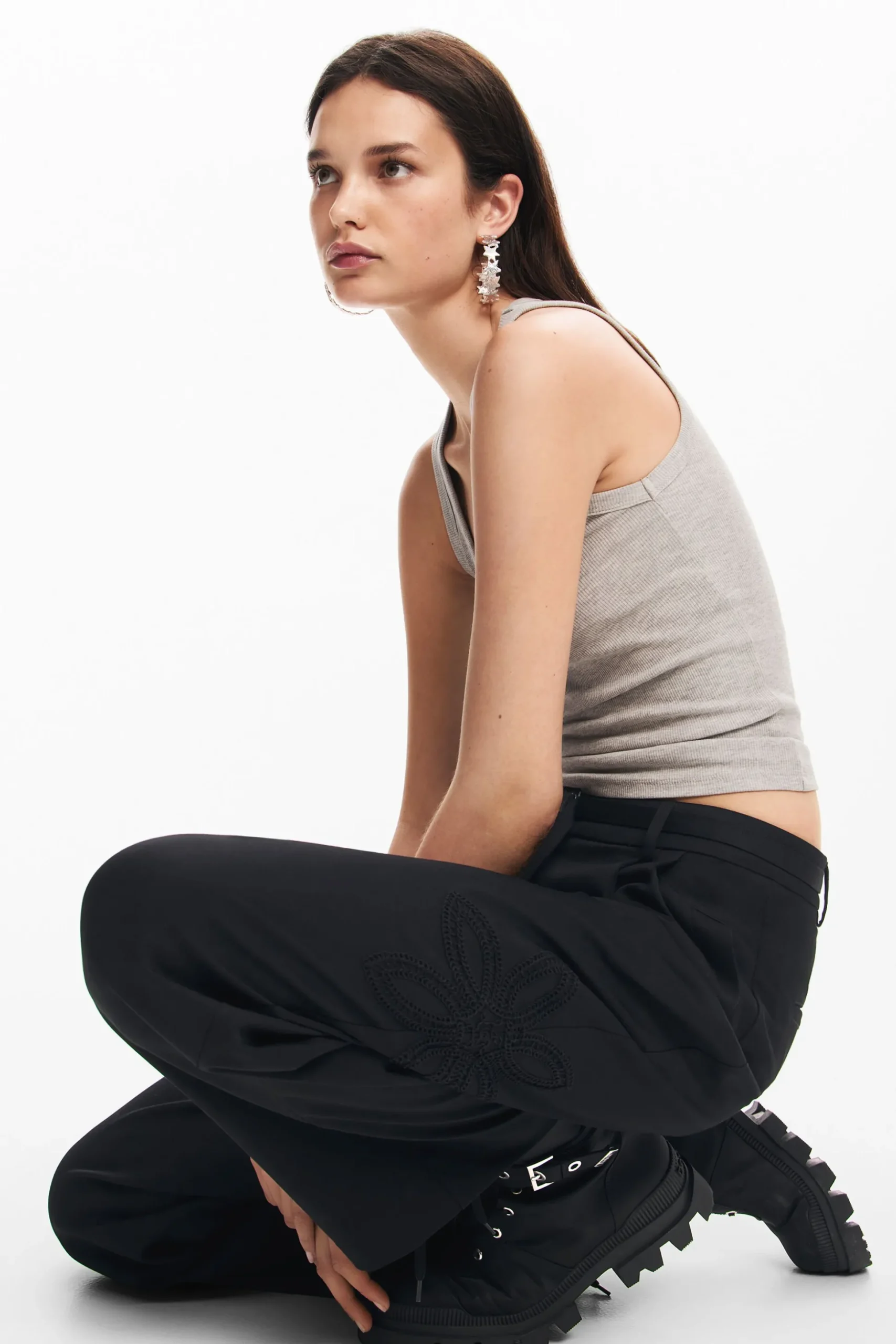 Straight long pants