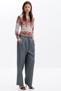 Straight long pants