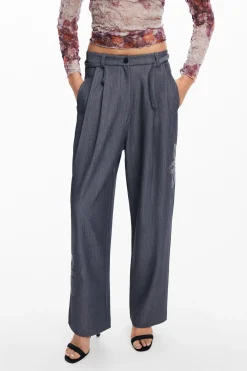 Straight long pants