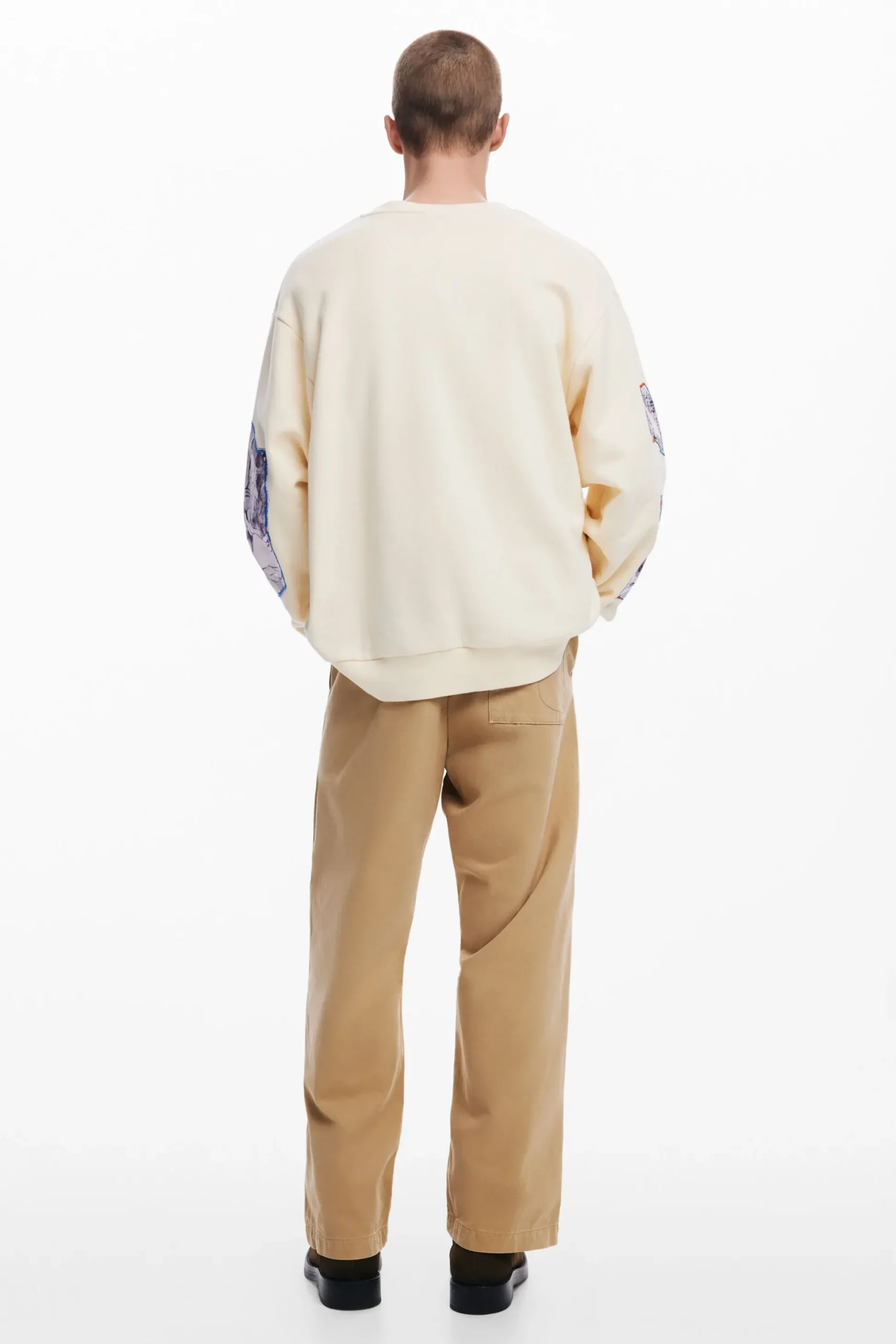 Sweatshirt