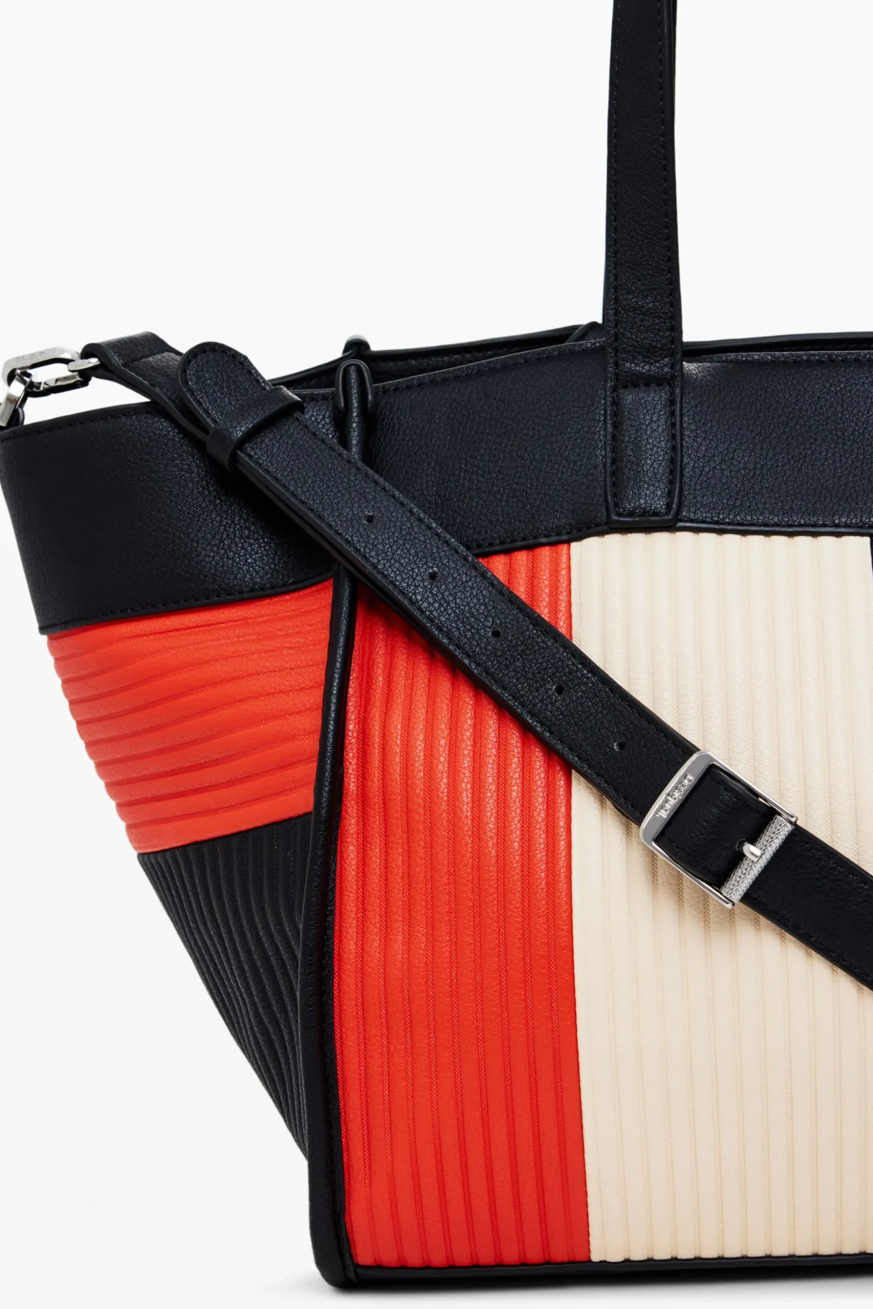 Textured bag with pockets