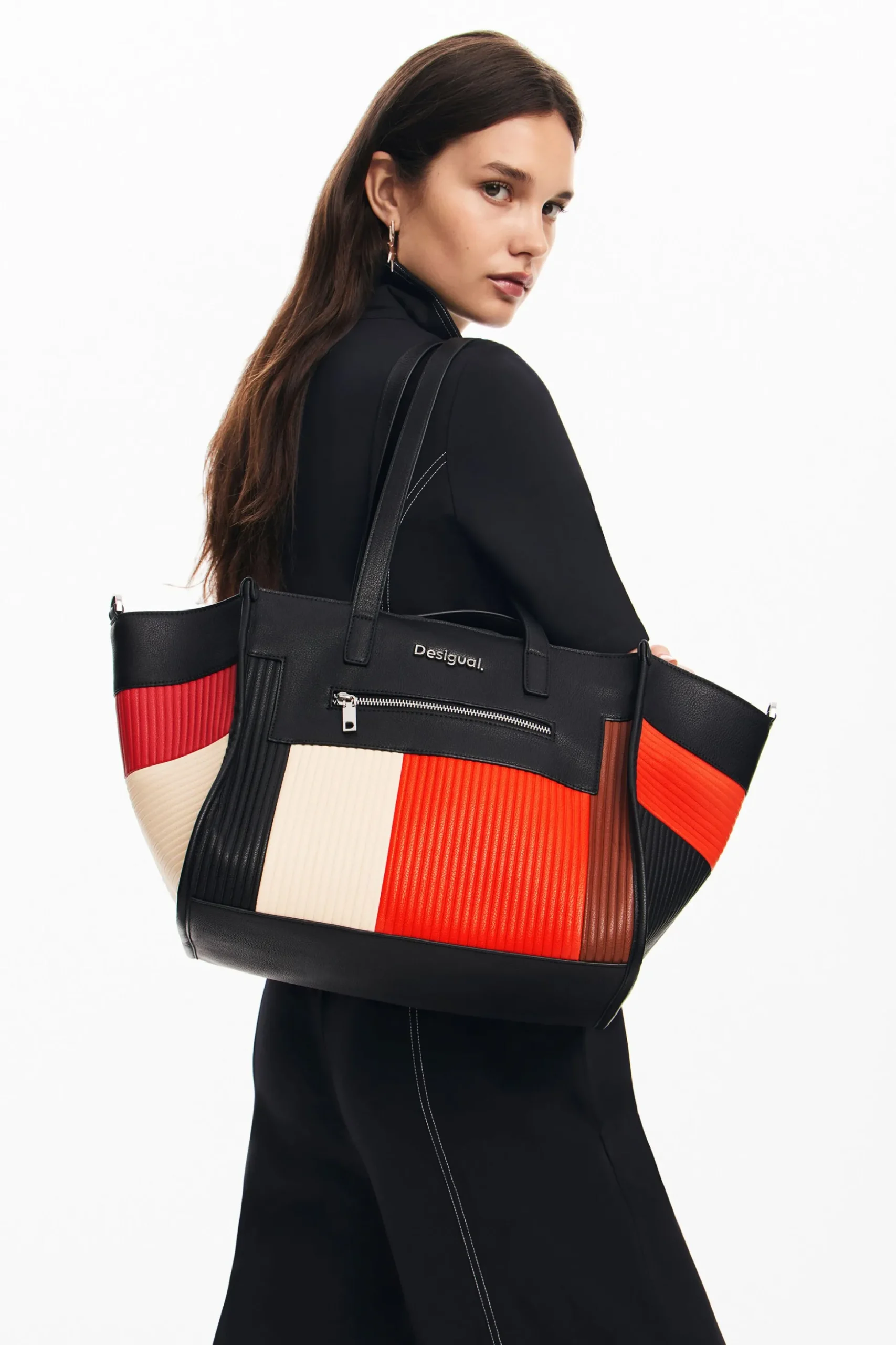 Textured bag with pockets