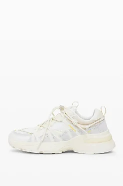 Trekking runner sneakers