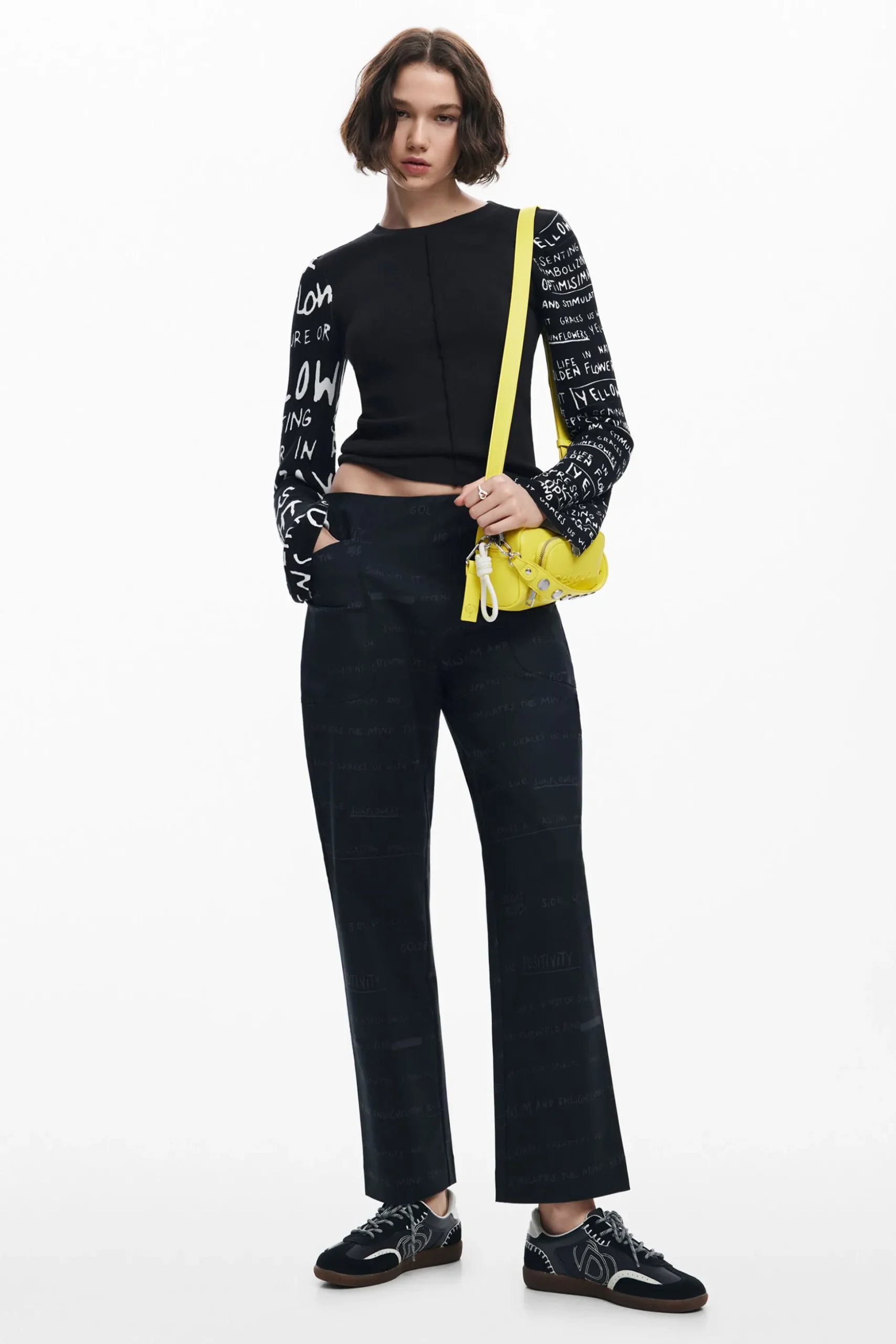 T-shirt with printed sleeves