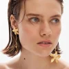 Zalio gold-plated asymmetric long flower earrings