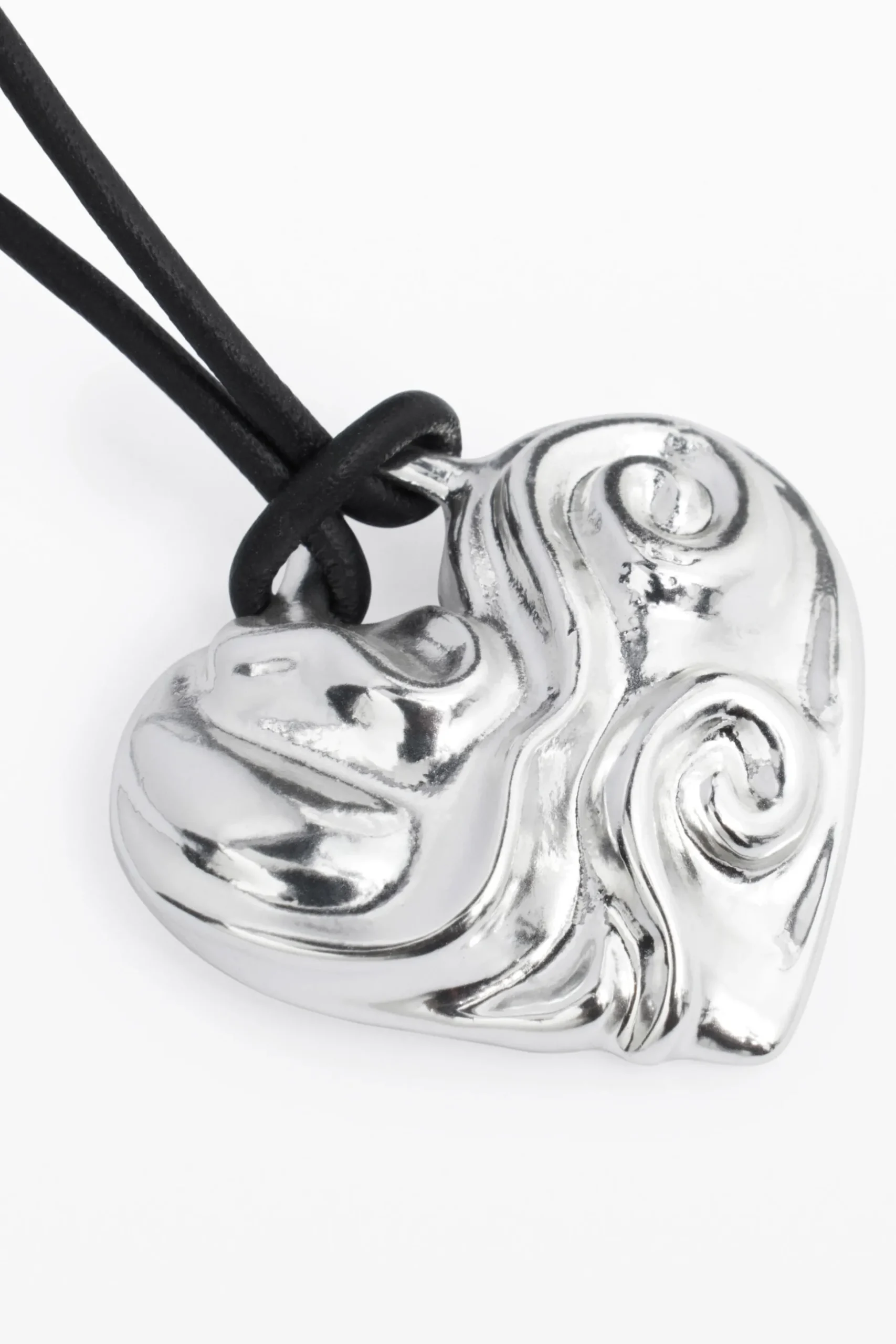 Zalio silver-plated heart pendant with cord
