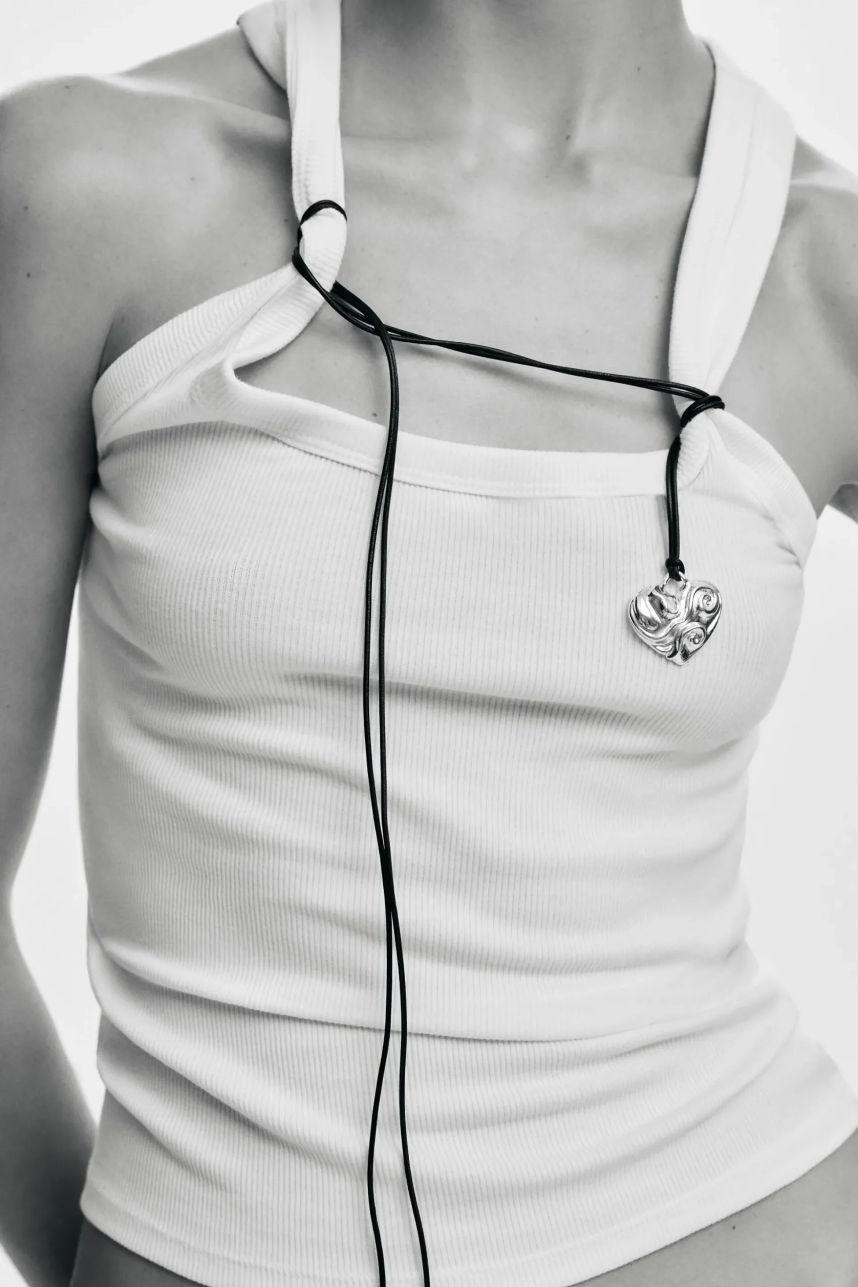 Zalio silver-plated heart pendant with cord